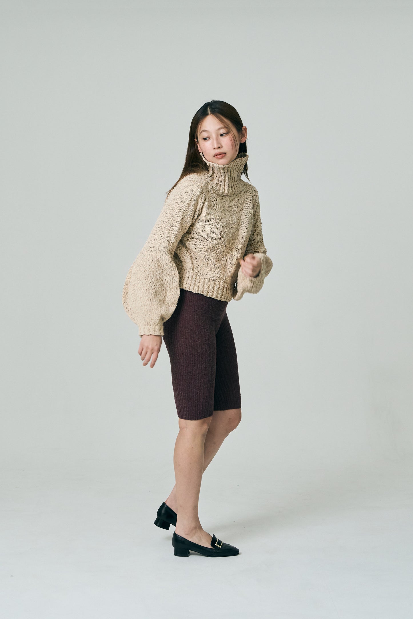 Wavy Yarn Balloon Sleeve Cropped Tops