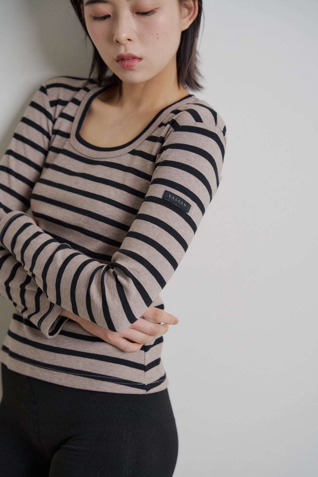 Tag-Sleeve U-Neck Mini Long Tee