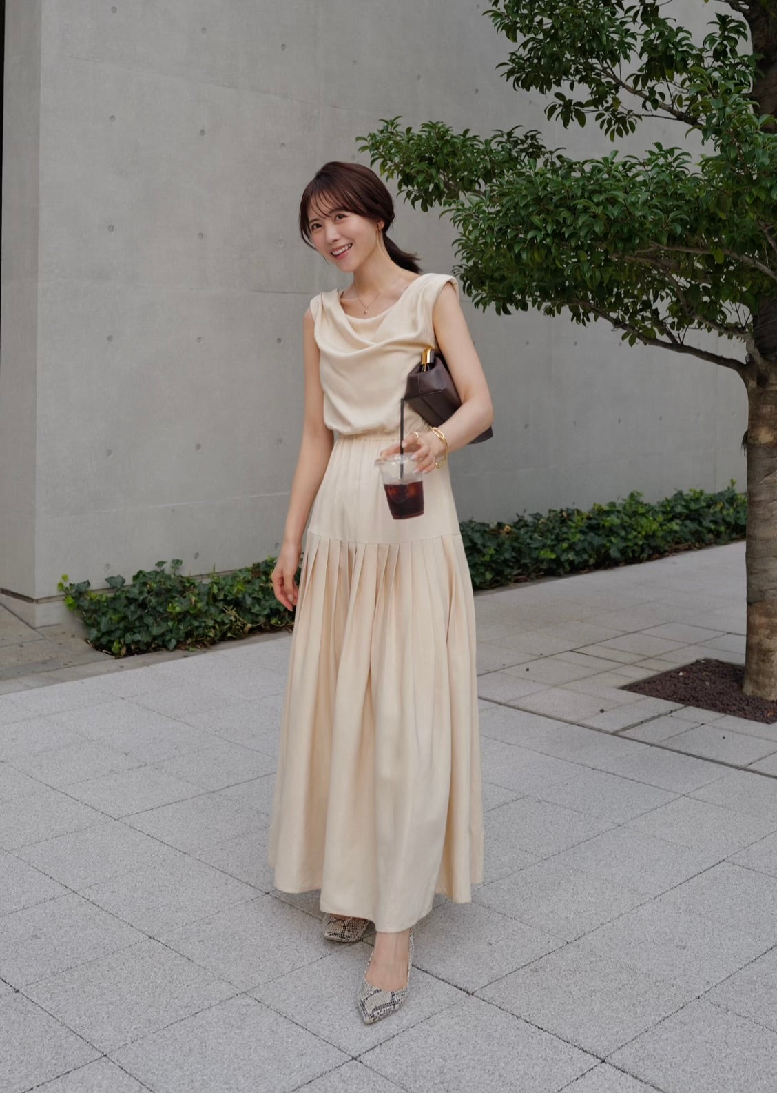 Sleeveless Drape Pleats Dress