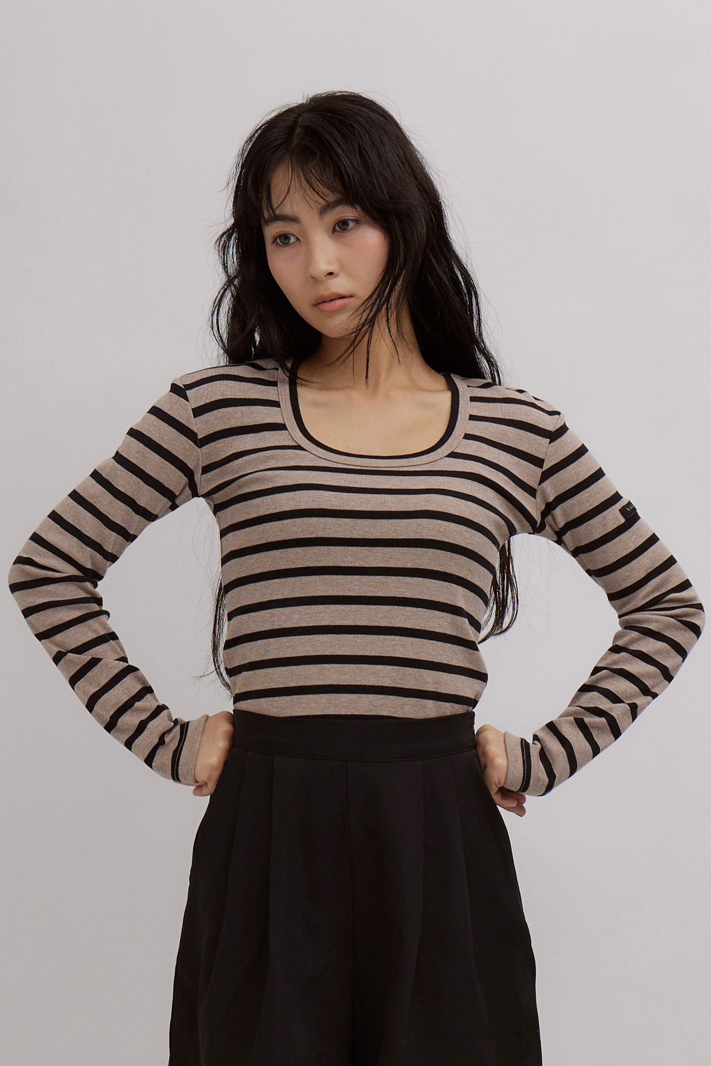 Tag-Sleeve U-Neck Mini Long Tee