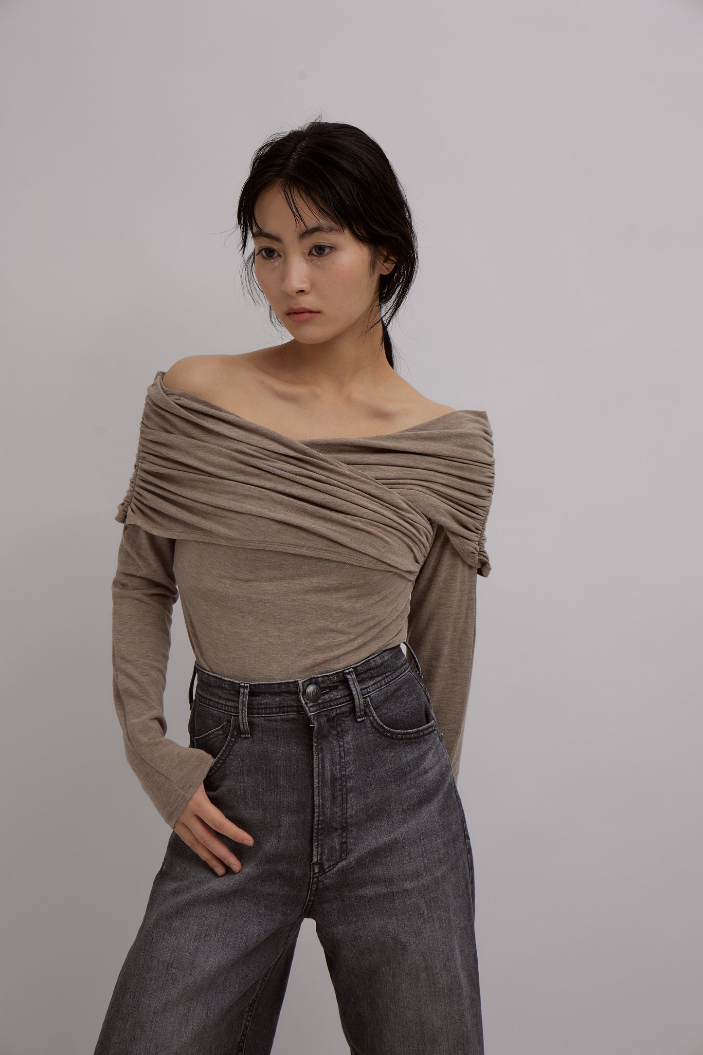 Crossed Reversible Offshoulder Tops