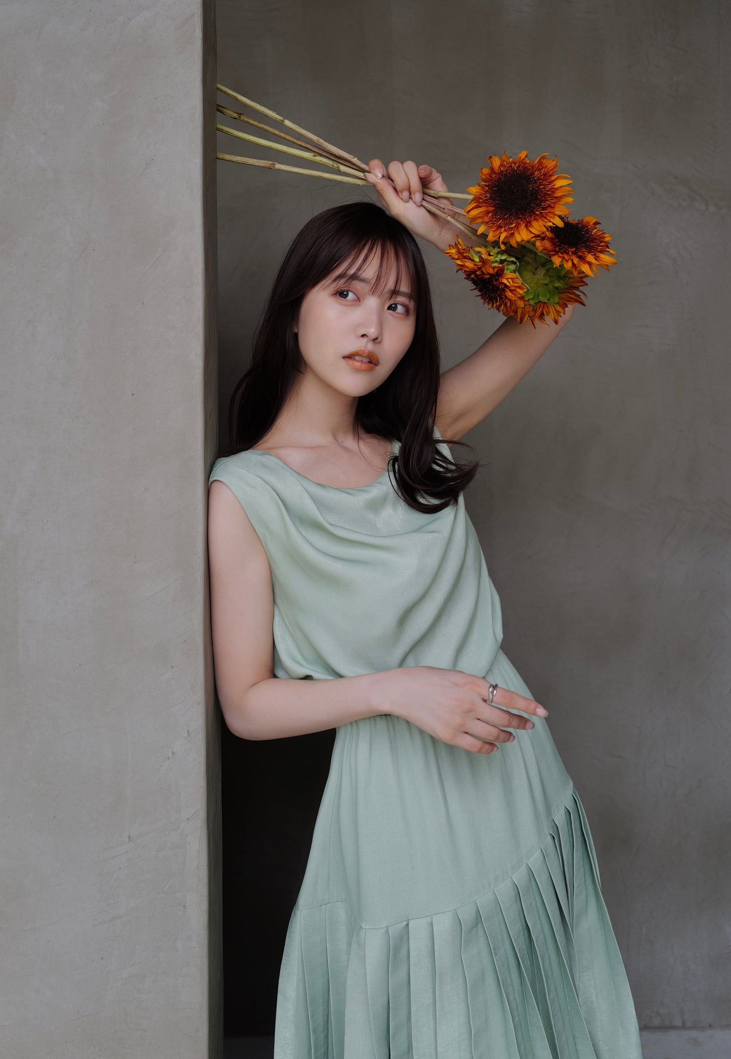 Sleeveless Drape Pleats Dress