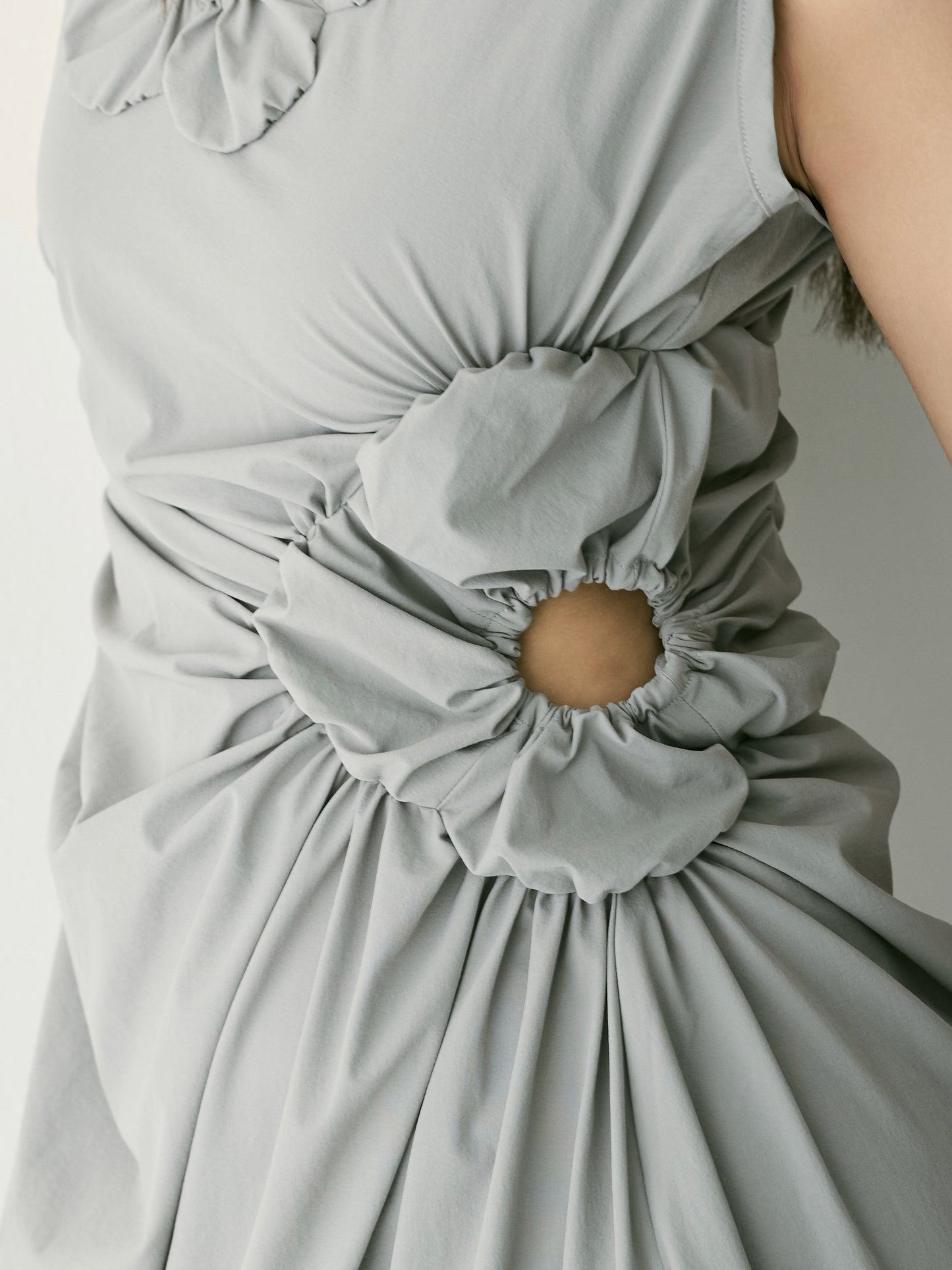 【受注販売】Blooming Cutout Tie Dress
