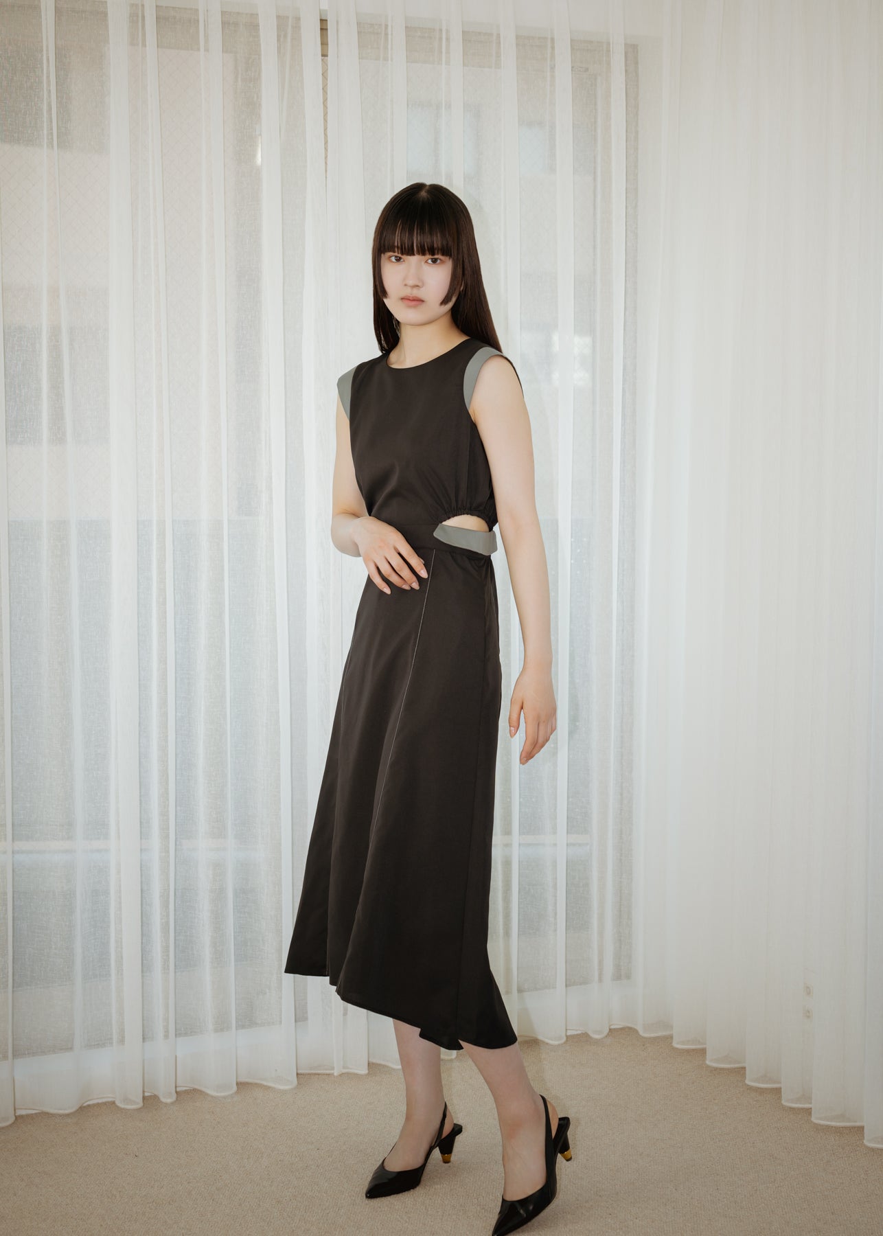 Side Open Flap Stitch Dress